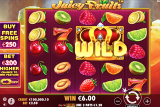 2x2 Wild symbol cluster in the Juicy Fruits slot